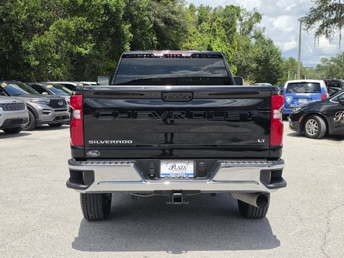 Used 2025 Chevrolet Silverado 2500 LT w/ Convenience Package AWD/4WD image 4
