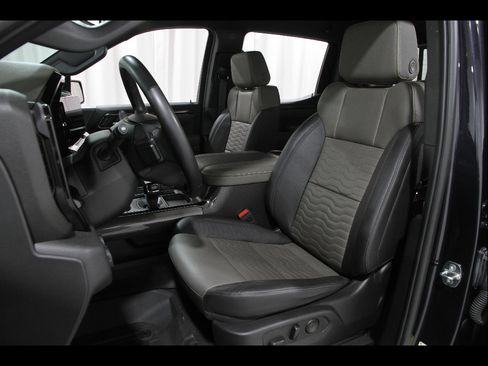 Certified 2023 Chevrolet Silverado 1500 ZR2 AWD/4WD image 5