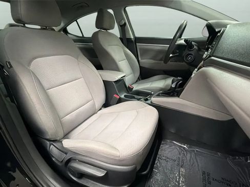 Used 2020 Hyundai Elantra SEL FWD image 20