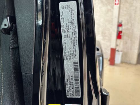 Used 2025 Jeep Wrangler Unlimited Sahara AWD/4WD image 29