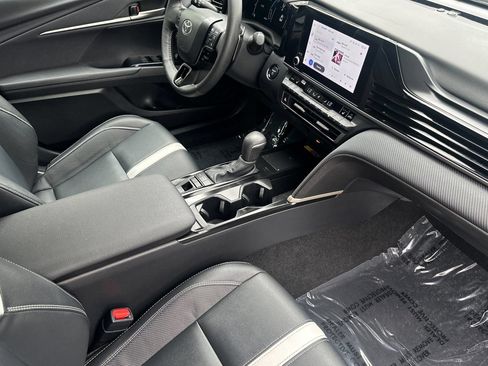 Certified 2025 Toyota Camry SE w/ Convenience Package FWD image 17