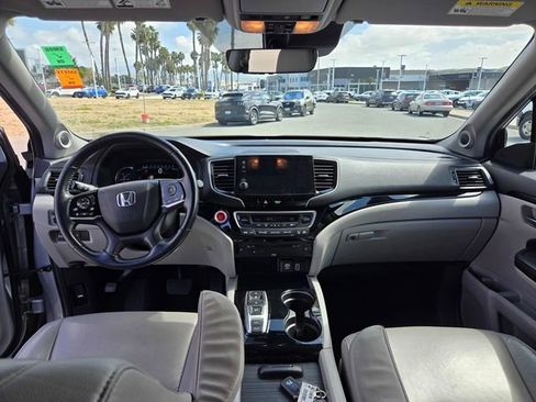 Used 2019 Honda Pilot Touring image 12