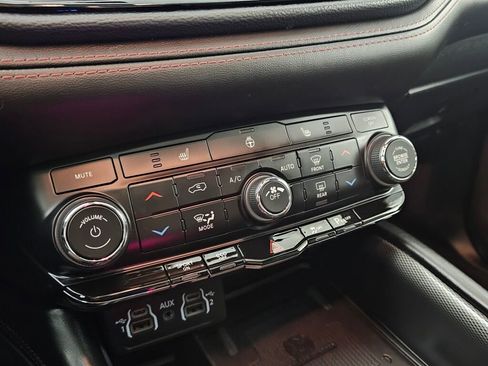 Used 2021 Dodge Durango R/T w/ Blacktop Package image 32