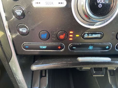 Used 2017 Ford Explorer Limited image 21