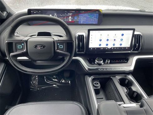 New 2025 Ford Expedition Max Platinum w/ Stealth Appearance Package image 4