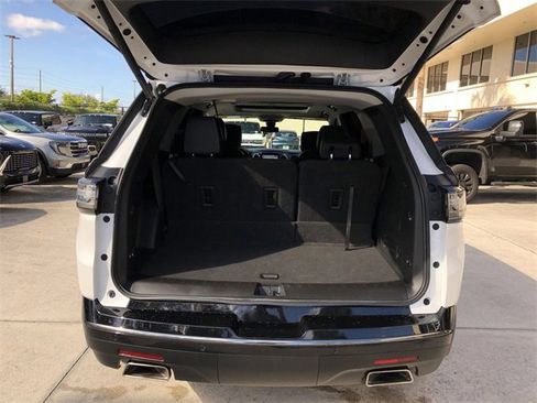 Used 2021 Chevrolet Traverse Premier w/ Redline Edition image 33