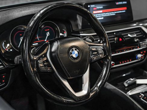 Used 2017 BMW 530i RWD image 14
