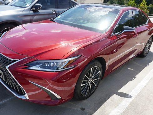 Certified 2025 Lexus ES 350 w/ Premium Package FWD image 5