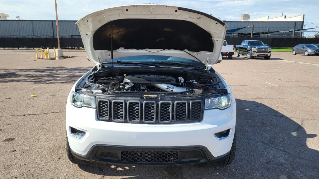 Used 2018 Jeep Grand Cherokee Laredo RWD image 33