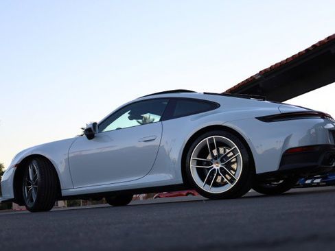 Used 2025 Porsche 911 Carrera image 17