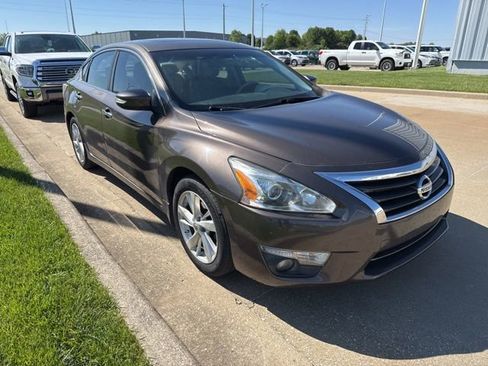Used 2015 Nissan Altima 2.5 SL w/ Technology Package FWD image 12