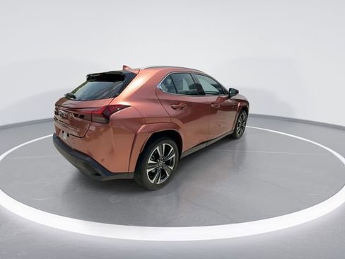 Certified 2025 Lexus UX 300h FWD w/ Accessory Package (Z1) image 8