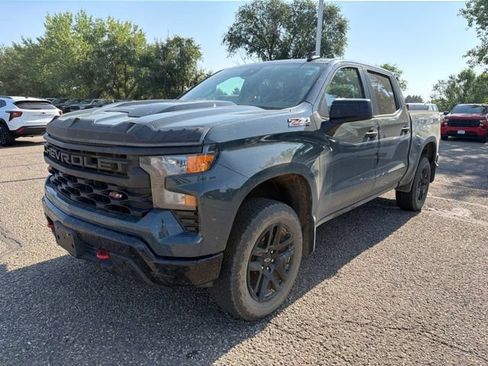 Used 2025 Chevrolet Silverado 1500 Custom Trail Boss AWD/4WD image 4