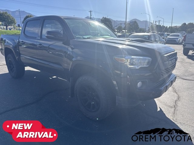 Used 2019 Toyota Tacoma TRD Sport AWD/4WD image 16