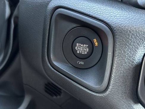 New 2025 Jeep Gladiator Sport image 24