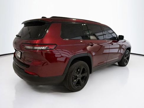 Used 2025 Jeep Grand Cherokee L Limited w/ Black Appearance Package image 7