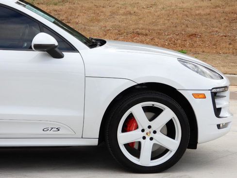 Used 2018 Porsche Macan GTS image 33
