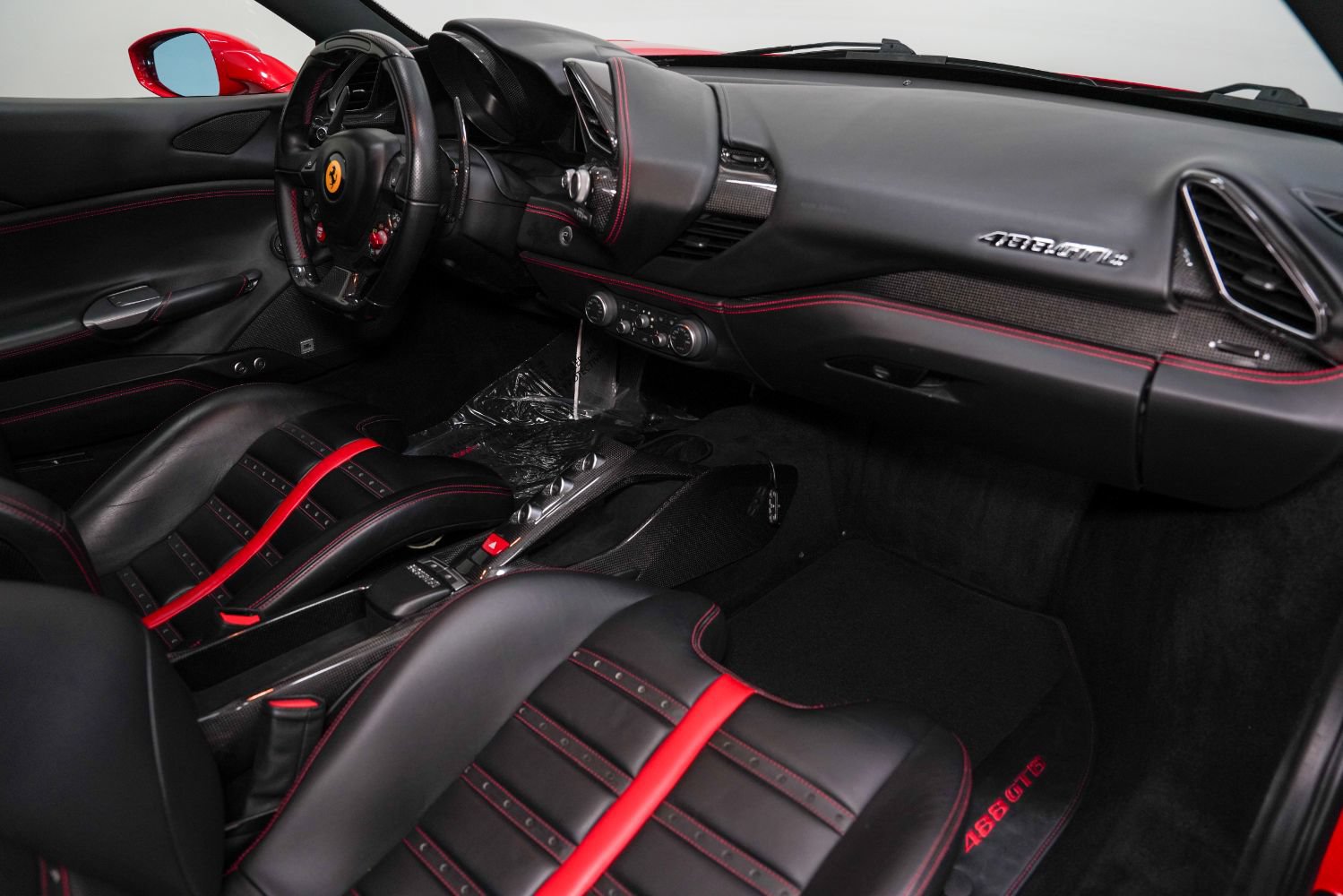 Used 2016 Ferrari 488 GTB RWD image 29