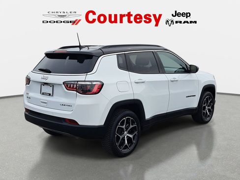Certified 2024 Jeep Compass Limited AWD/4WD image 5