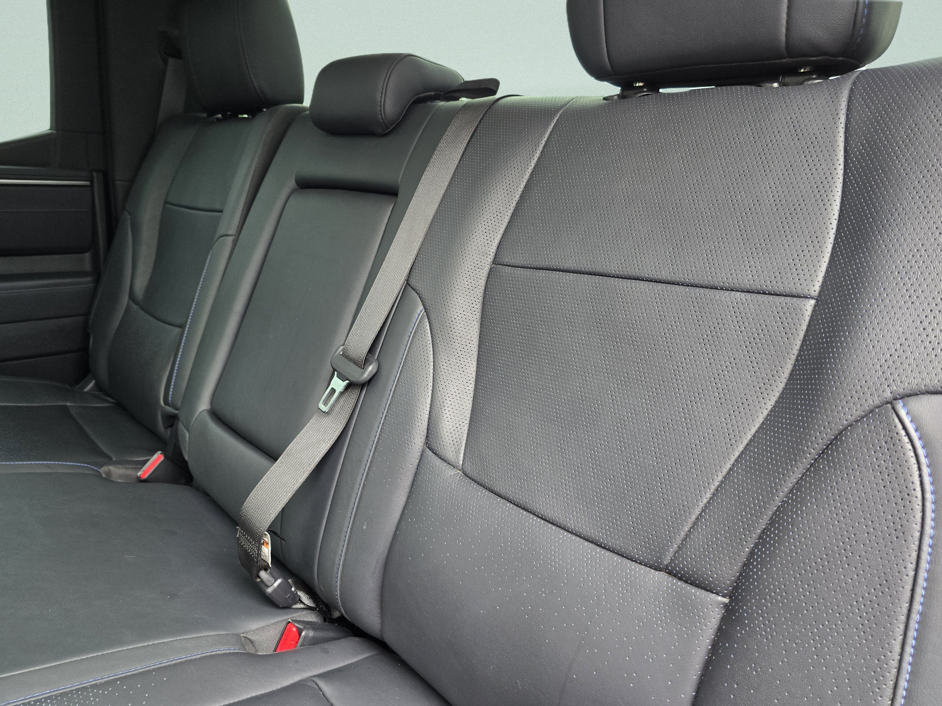 Used 2025 Toyota Tundra Platinum AWD/4WD image 5