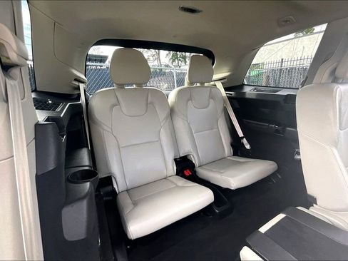 Used 2019 Volvo XC90 T6 Momentum w/ Protection Package Premier image 37