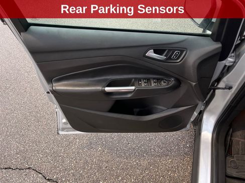 Used 2019 Ford Escape SEL image 12