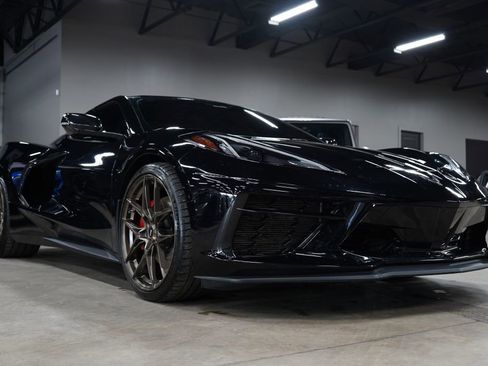 Used 2022 Chevrolet Corvette Stingray Convertible w/ Z51 Performance Package RWD image 6