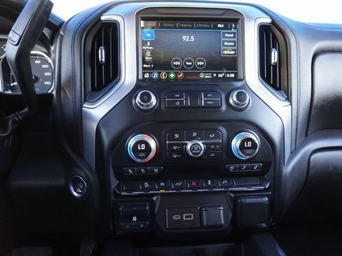 Used 2021 GMC Sierra 1500 SLT image 15