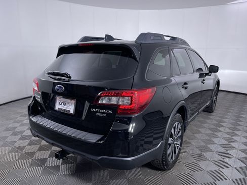 Used 2017 Subaru Outback 3.6R Limited image 22