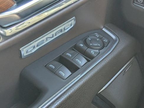 Used 2023 GMC Sierra 1500 Denali w/ Denali Reserve Package AWD/4WD image 16