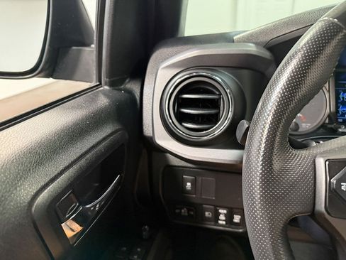 Used 2021 Toyota Tacoma TRD Off-Road w/ Technology Package image 74