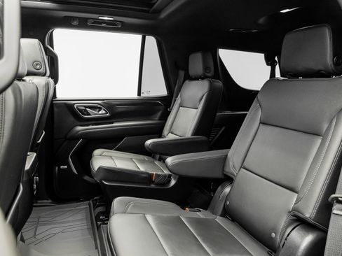 Used 2024 Chevrolet Tahoe Z71 w/ Luxury Package image 34