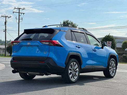 Used 2019 Toyota RAV4 XLE Premium w/ All Weather Liner Package AWD/4WD image 5