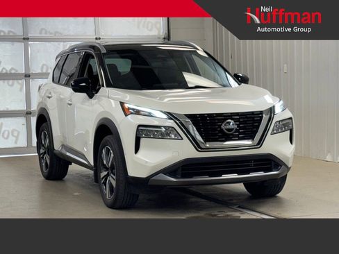 Used 2023 Nissan Rogue SL w/ SL Premium Package image 1
