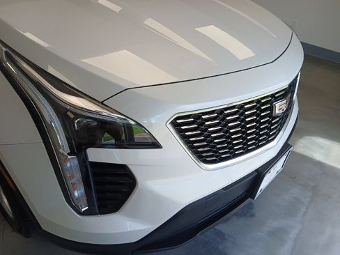 Certified 2022 Cadillac XT4 Luxury w/ Cold Weather Package AWD/4WD image 6