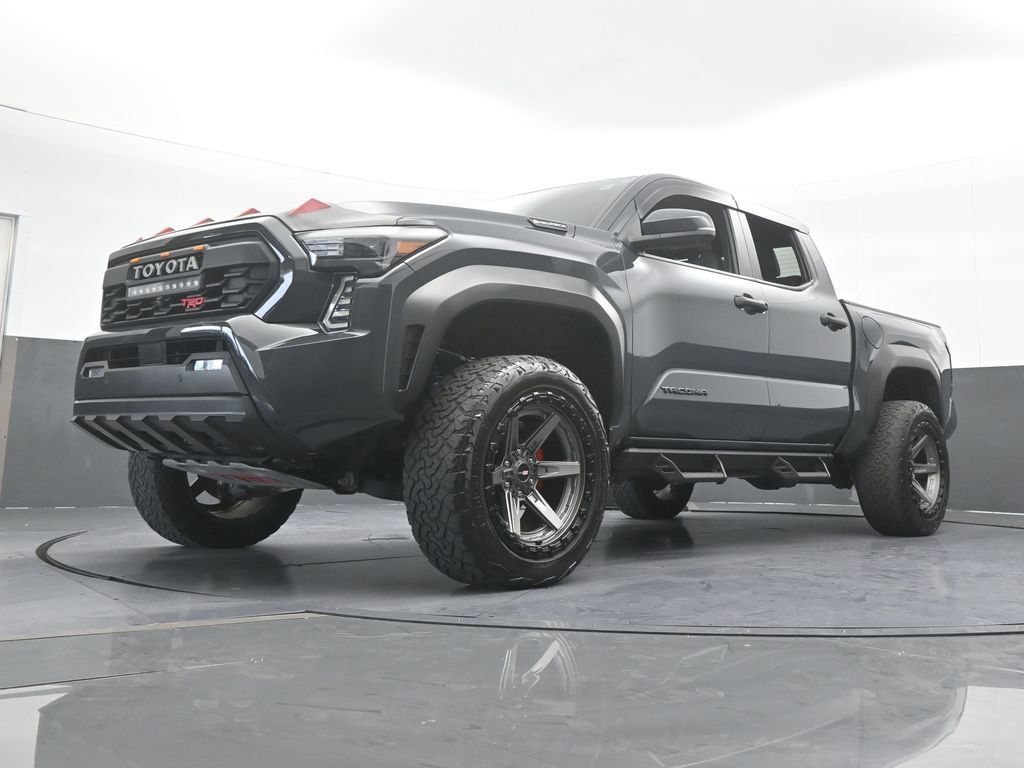 Used 2025 Toyota Tacoma TRD Off-Road w/ TRD Off Road Premium Package AWD/4WD image 64
