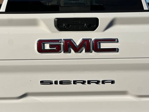 Used 2025 GMC Sierra 2500 AT4 w/ AT4 Premium Plus Package AWD/4WD image 99