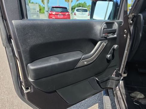 Used 2016 Jeep Wrangler Sport w/ Quick Order Package 24S AWD/4WD image 13