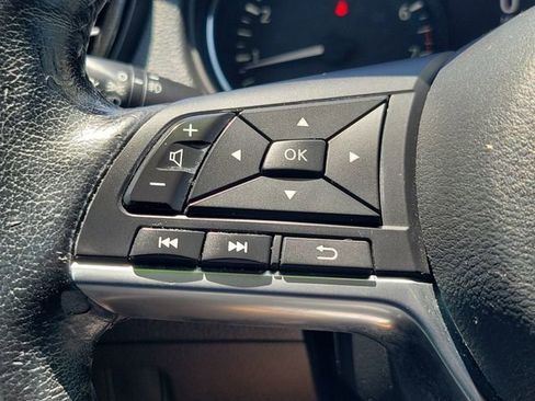 Used 2020 Nissan Rogue Sport SL w/ Premium Package FWD image 19