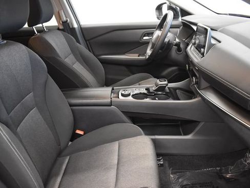 Used 2025 Nissan Rogue SV AWD/4WD image 19