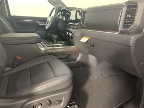 Used 2025 GMC Sierra 1500 SLT w/ SLT Premium Plus Package image 30