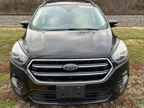 Used 2017 Ford Escape Titanium w/ Canadian Touring Package image 2