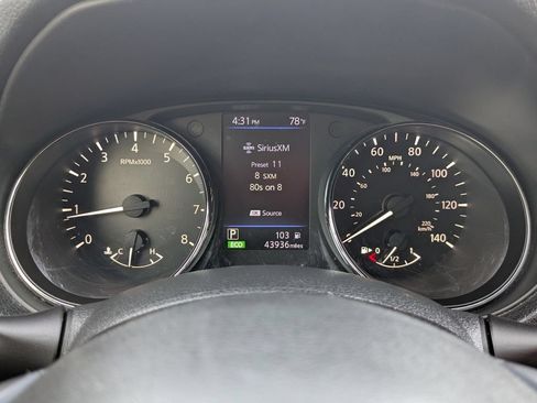 Used 2020 Nissan Rogue SV w/ Premium Package FWD image 13