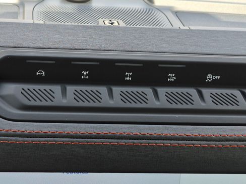 Used 2025 Ford Bronco Raptor AWD/4WD image 34