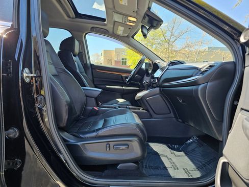 Used 2018 Honda CR-V Touring image 10