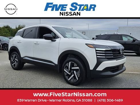 Used 2026 Nissan Kicks SV FWD image 1