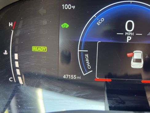 Used 2025 Toyota Camry SE FWD image 22