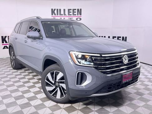 Used 2025 Volkswagen Atlas SEL image 1