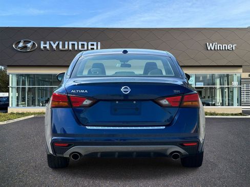 Used 2022 Nissan Altima 2.5 SR FWD image 3