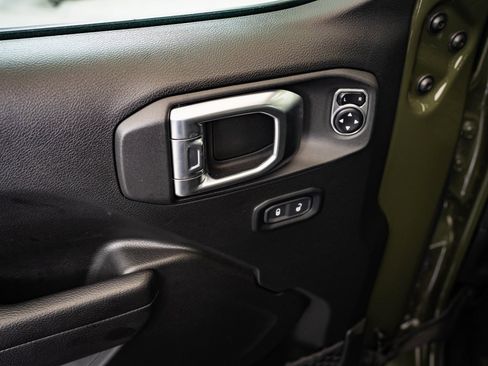 Used 2024 Jeep Wrangler Sport S image 21